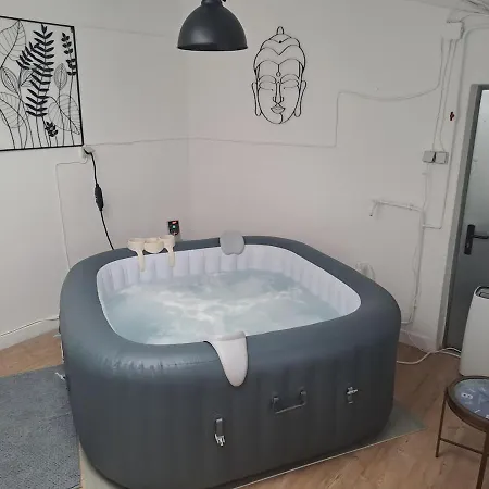 Дом отдыха Avec Jacuzzis *